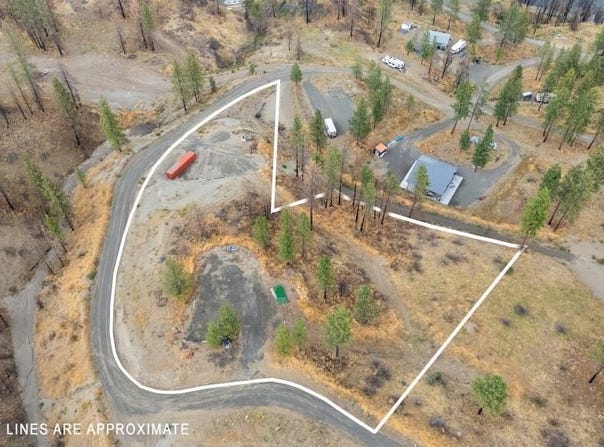 42401 Johns View Pl E, Davenport, WA 99122