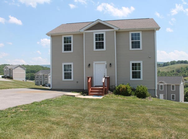 122 Prairie View Ln, Pembroke, VA 24136
