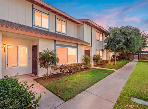 5950 Imperial Highway, South Gate, CA 90280