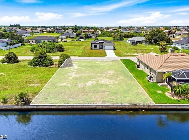 2350 NW 37th Place, Cape Coral, FL 33993