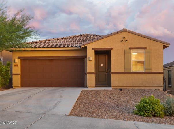 14070 E Red Pine Place, Vail, AZ 85641