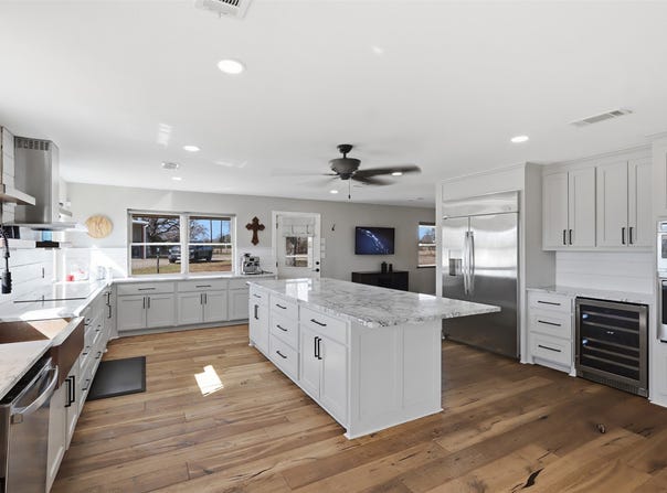 397 Rs County Road 4452, Point, TX 75472