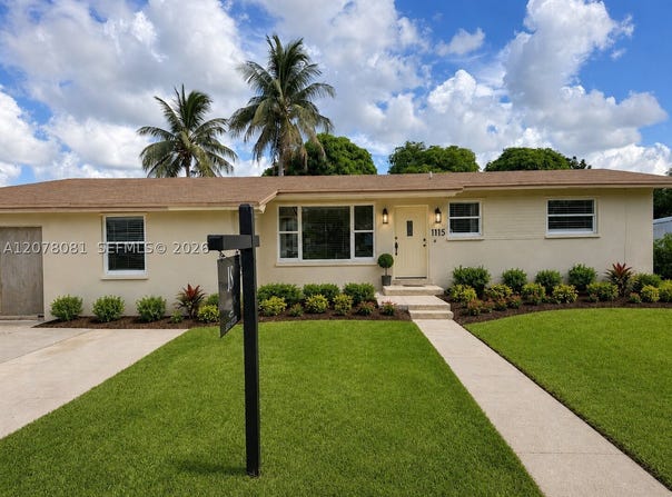 1115 W 51st Pl, Hialeah, FL 33012