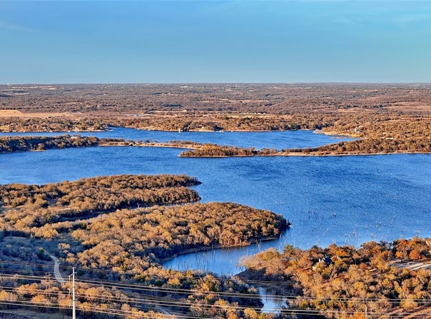 1943 Lakeridge, Sunset, TX 76270
