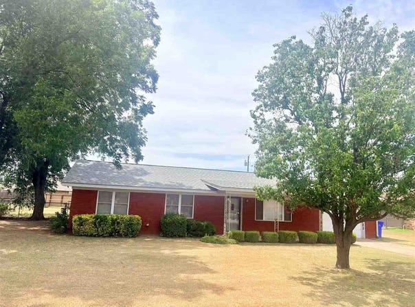 7 Mountain View Dr, Cache, OK 73538-0000