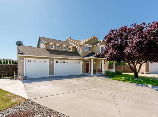 6211 Landsdowne Court, Pasco, WA 99301