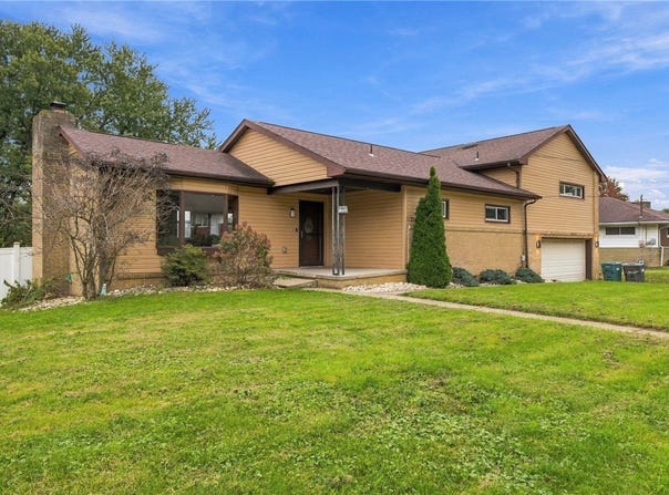 1122 Circle Dr, Unity Twp, PA 15650