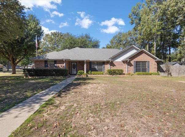 312 Chickasaw, Gilmer, TX 75644
