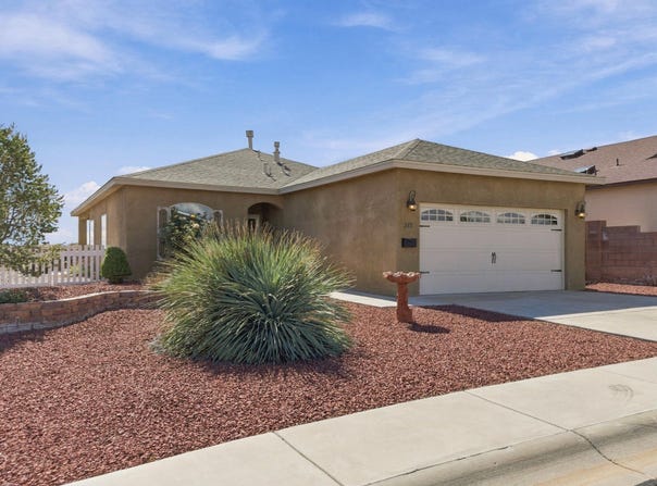 315 Sunrise Bluffs Drive, Belen, NM 87002