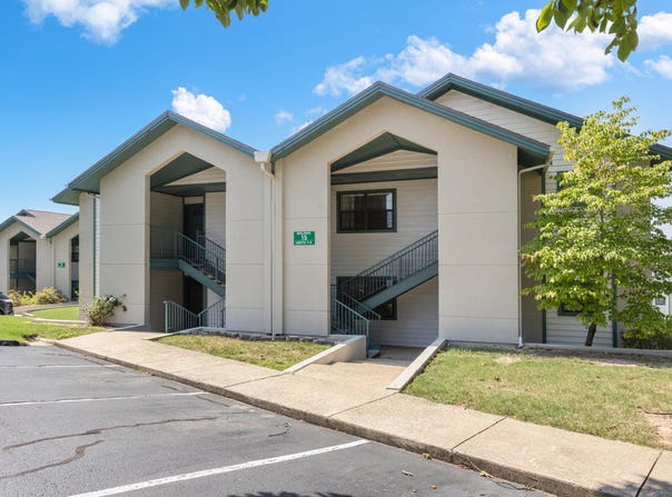 2700 Green Mountain Drive, Branson, MO 65616