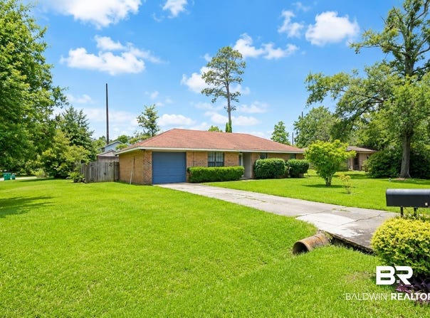 614 E Gate Circle, Foley, AL 36535