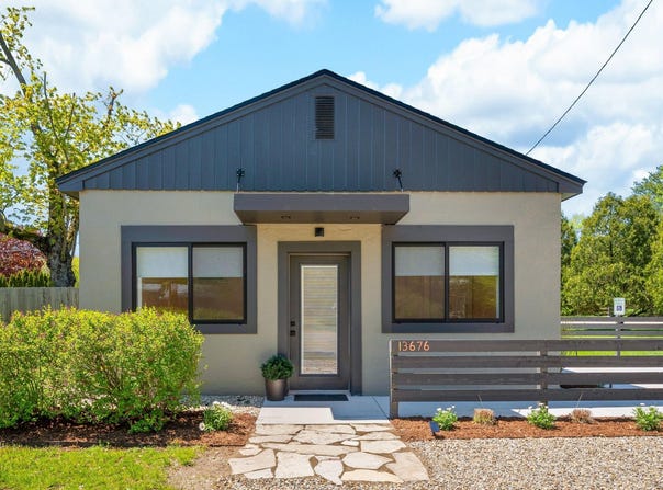 7321 Harbert Road, Harbert, MI 49115