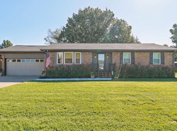 210 Chadwick Drive, Paducah, KY 42003