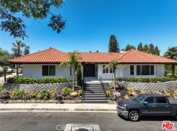 2199 Summitridge Dr, Beverly Hills, CA 90210