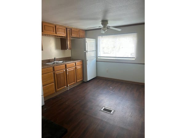 1083 E State Road 2, La Porte, IN 46350