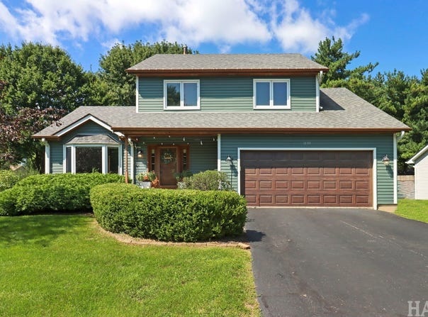 1109 Hollywood Boulevard, McHenry, IL 60050