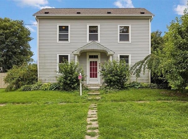 401 E 4th Street, Tipton, IA 52772