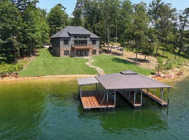 110 ESTES POINTE Dr, Arley, AL 35541