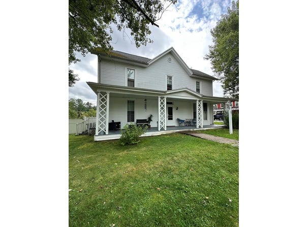 114 E Concord St, ATHENS, WV 24712