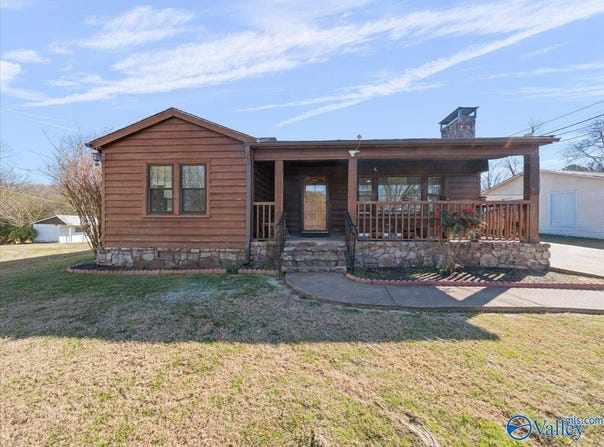 1812 E Willow Street, Scottsboro, AL 35768