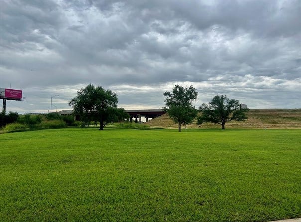 2 Lombardy Place, Clinton, OK 73601