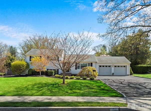 46 Hosford Avenue, Leonardo, NJ 07737