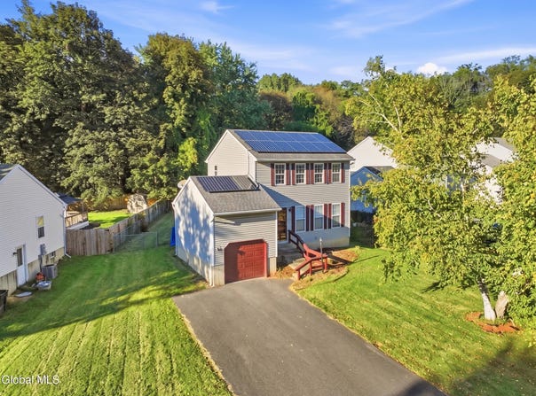 27 Wynantskill Way, Troy, NY 12180