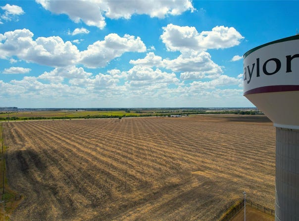 Highway 79, Taylor, TX 76574