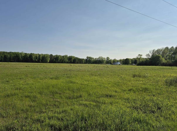 BROWN Road, SUAMICO, WI 54173