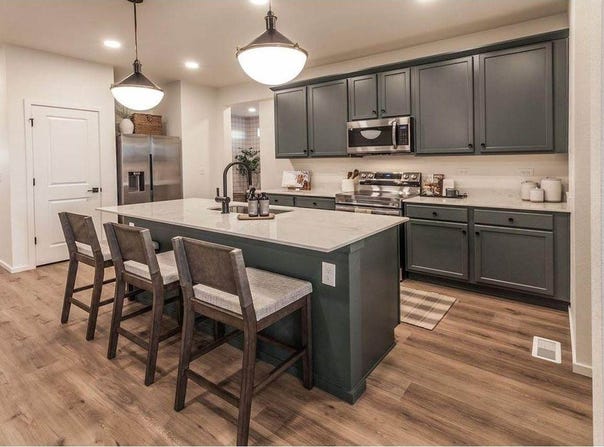 812 Galloway Dr, Johnstown, CO 80534