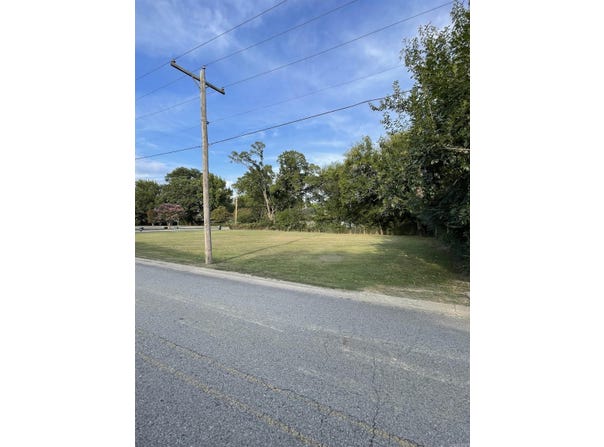 615 Monroe, Conway, AR 72032
