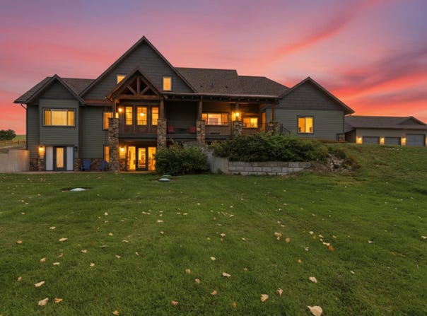 2074 Desperado Trail, Corvallis, MT 59828