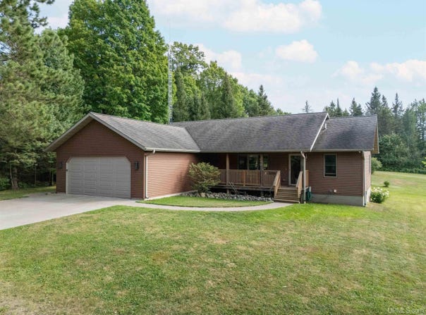 223 Bloomquist Road, Iron River, MI 49935