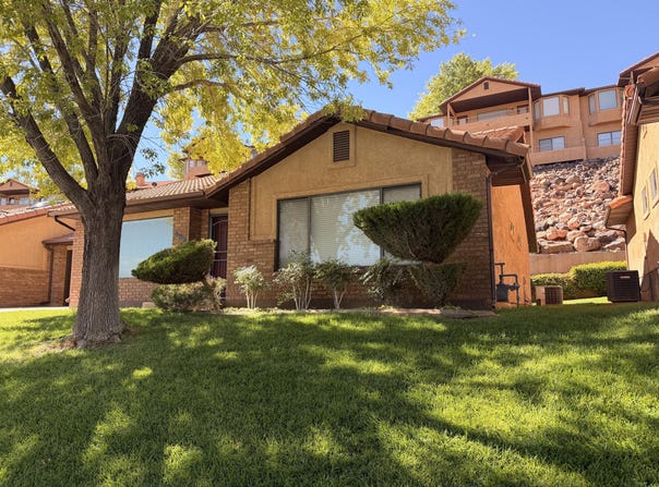 489 N Ridgeview Dr, St George, UT 84770