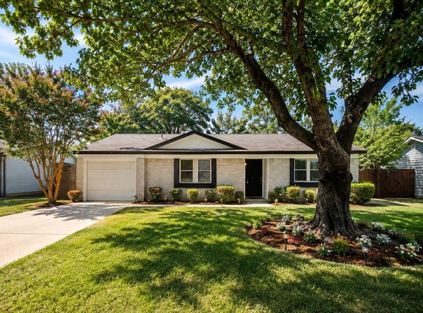 2213 E Biscayne Drive, Irving, TX 75060