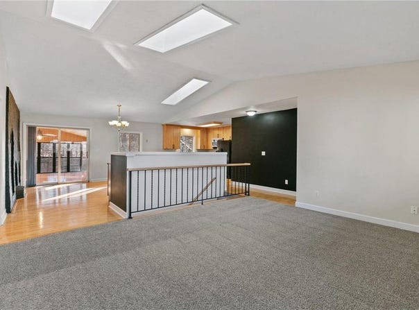1382 Lakeside Circle, Eagan, MN 55123