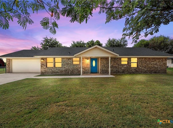 1006 Eagle Drive, Eddy, TX 76524