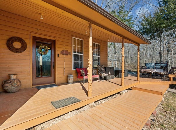 340 Mcnatt Road, Neosho, MO 64850
