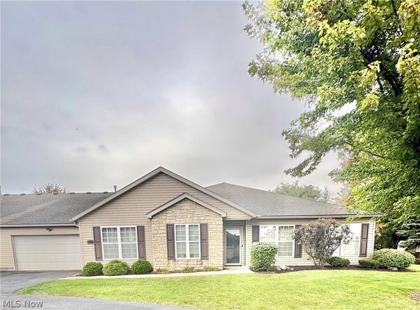 2146 University Commons Drive SE, Massillon, OH 44646