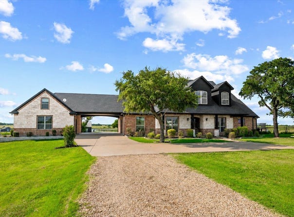 975 Fm 85, Ennis, TX 75119