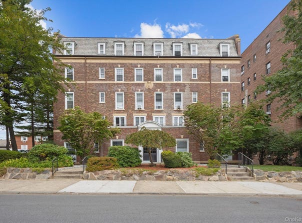 208 Centre Ave, New Rochelle, NY 10805