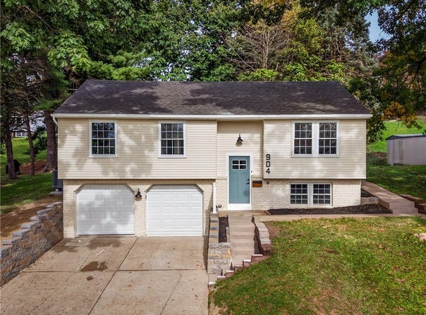 904 5th St, Baden, PA 15005