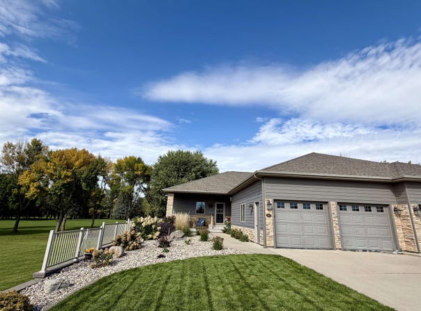 383 202nd Street, Arnolds Park, IA 51331