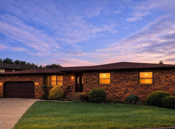 19 Marion Circle, Olyphant, PA 18447