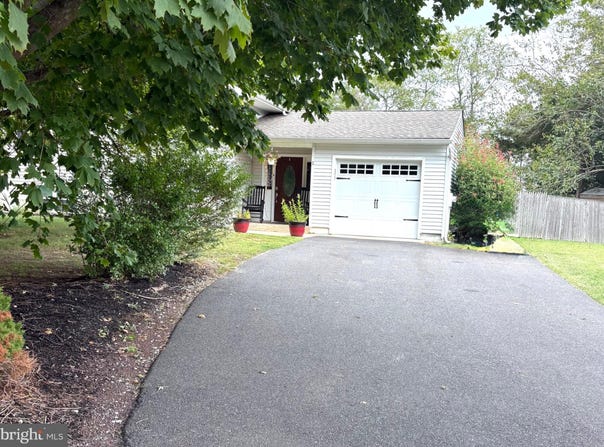 2 BENEDETTE Drive, WATERFORD WORKS, NJ 08089