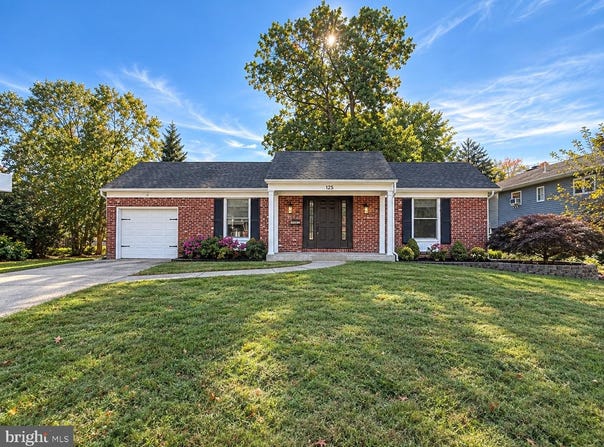 125 SCHOOLHOUSE Terrace, MOUNT LAUREL, NJ 08054