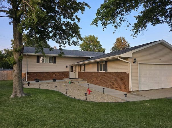 102 E West Street, Anchor, IL 61720