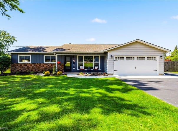 9839 Johnnycake Ridge Road, Concord Twp, OH 44060