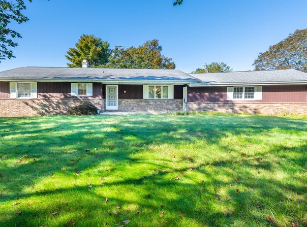 2440 Lora Drive, Benton Harbor, MI 49022
