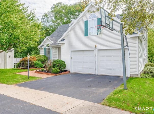 83 Fox Hollow, Avon, CT 06001